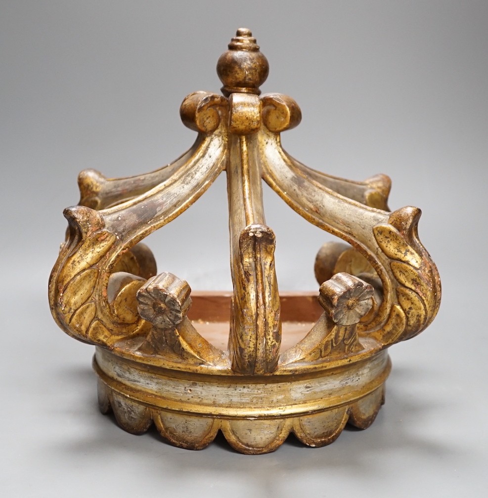 A gilded and silvered wood wall bracket - 28cm tall